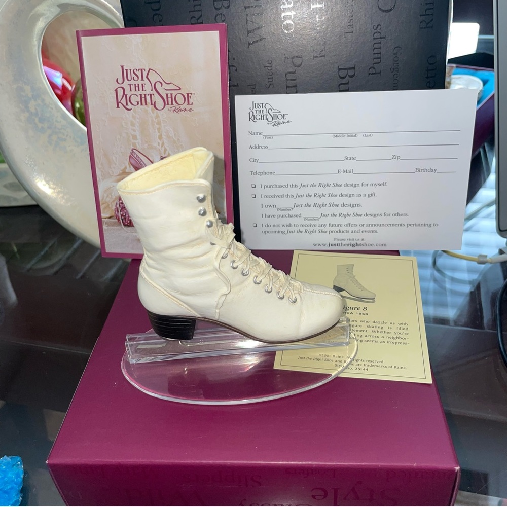 Just The Right Shoe NWB! Miniature Shoe Figure 8 Circa 1950